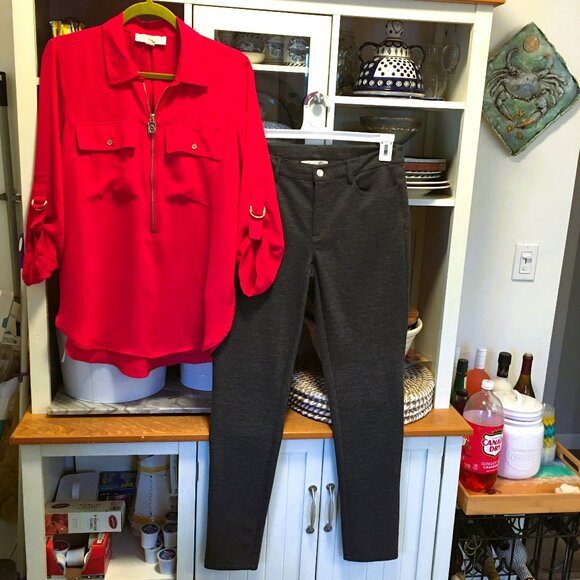 Bundle Michael Kors Red Top M and Gray Pants Size 8 - Picture 1 of 12